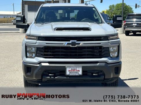Used 2024 Chevrolet Silverado 2500 Custom w/ Custom Value Package AWD/4WD image 2