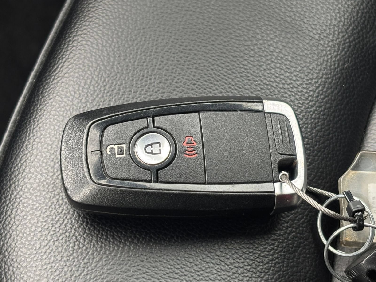 Used 2024 Ford Edge SEL AWD/4WD image 19