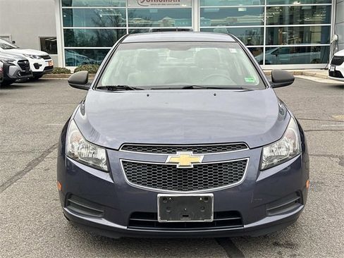 Used 2014 Chevrolet Cruze LS image 6