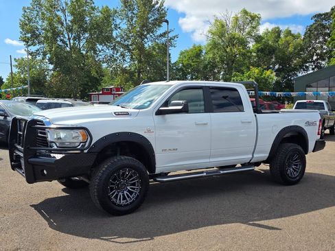 Used 2020 RAM 2500 Big Horn w/ Level 1 Equipment Group AWD/4WD image 1