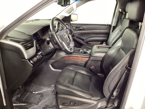 Used 2019 GMC Yukon XL SLT w/ Open Road Package AWD/4WD image 16