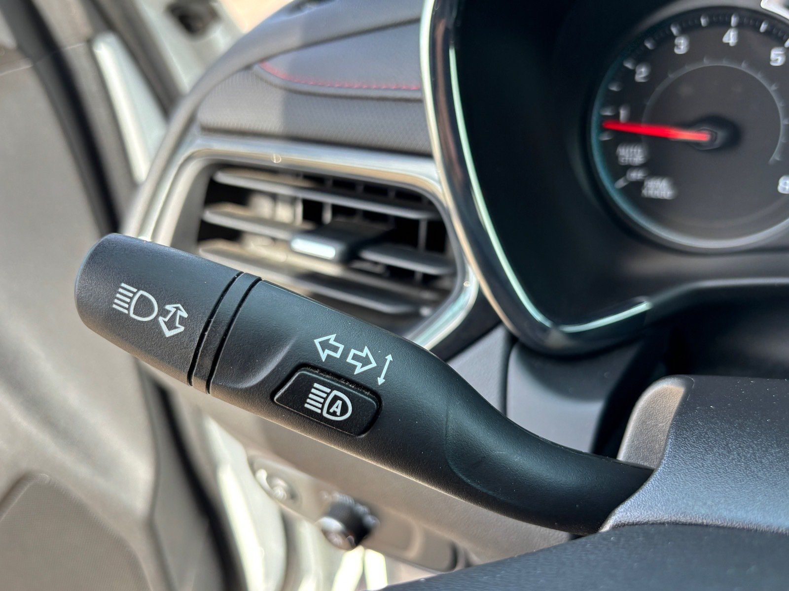 Used 2023 Chevrolet Equinox RS AWD/4WD image 23