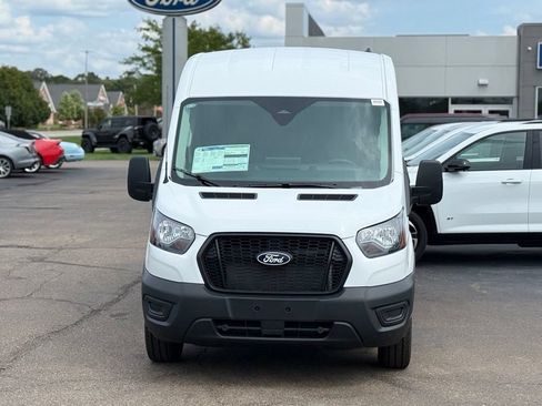 New 2026 Ford Transit 250 148 Medium Roof w/ Load Area Protection Package RWD image 27