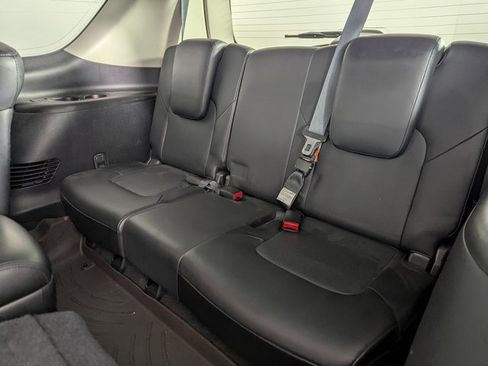 Used 2014 INFINITI QX80 4WD w/ Theater Package image 17