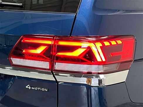 Used 2023 Volkswagen Atlas SEL image 11