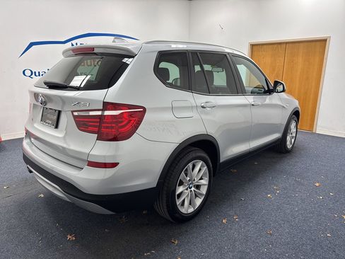 Used 2017 BMW X3 xDrive28i image 3