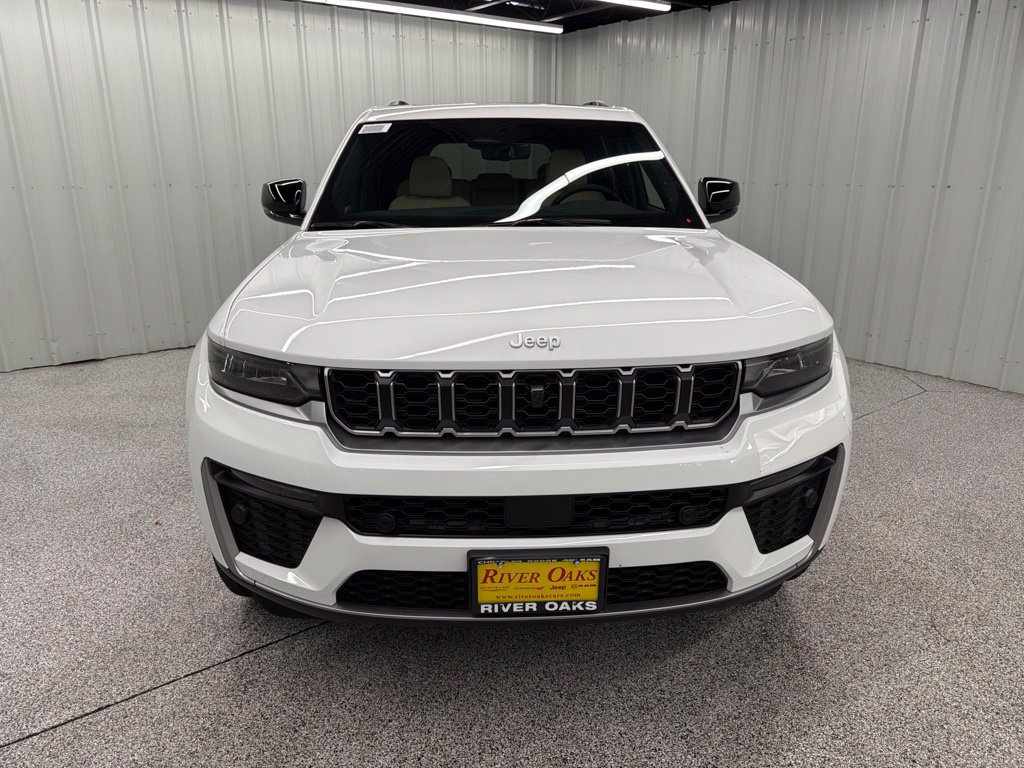 New 2027 Jeep Grand Cherokee Limited AWD/4WD image 2