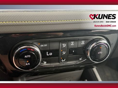 Used 2024 Chevrolet TrailBlazer ACTIV w/ Convenience Package FWD image 28