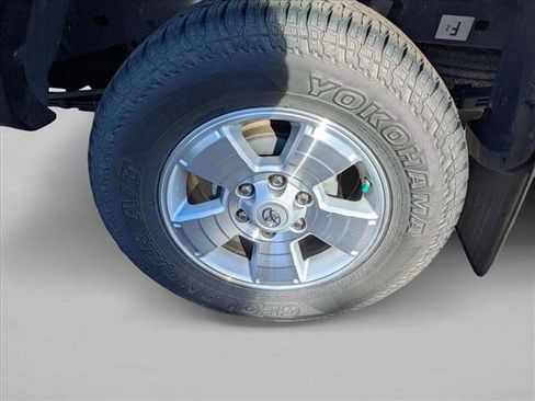 Used 2014 Toyota Tacoma 4x4 Access Cab V6 image 9