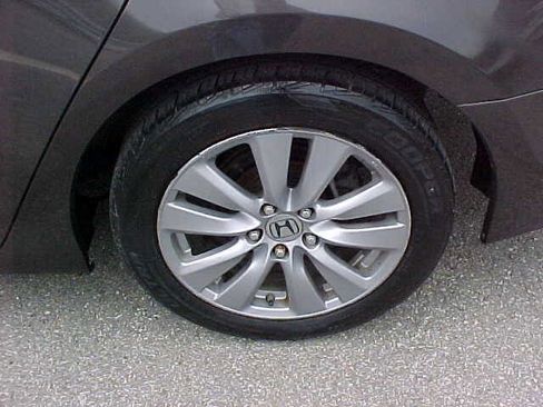 Used 2011 Honda Accord EX-L image 9