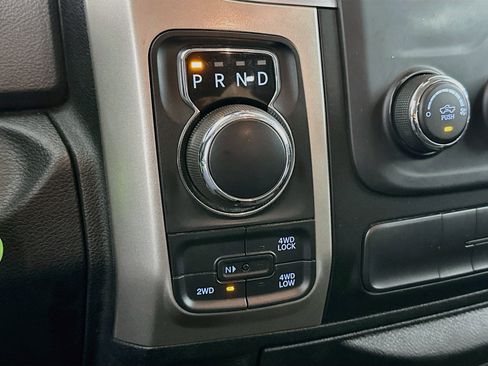Used 2019 RAM 1500 Classic SLT AWD/4WD image 24