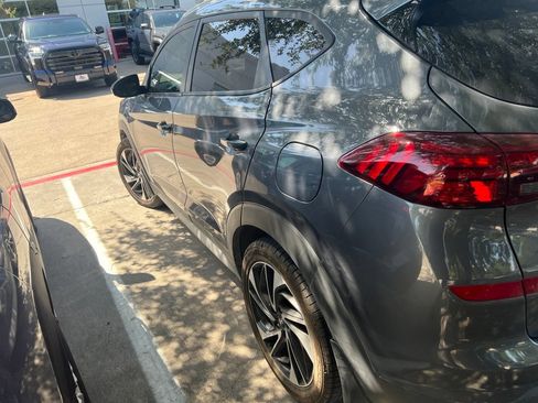 Used 2019 Hyundai Tucson Sport FWD image 2