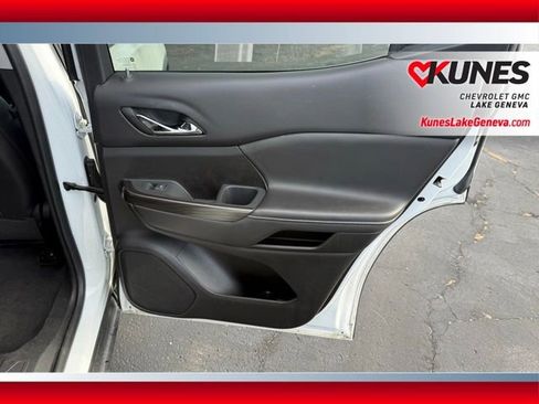 Used 2023 GMC Acadia SLT image 23