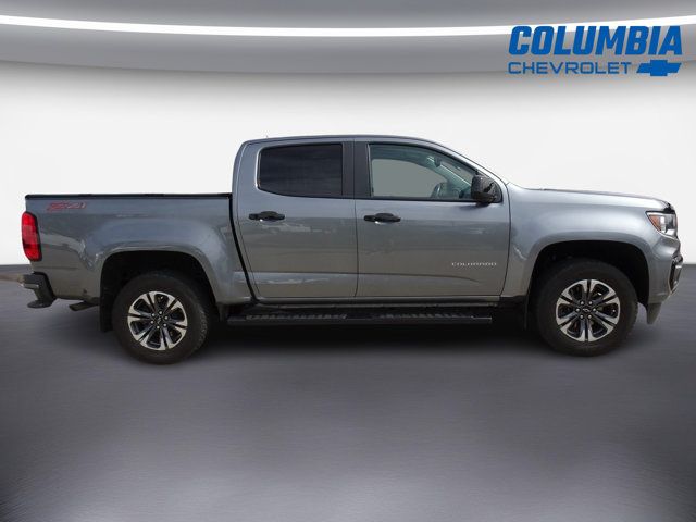 Used 2022 Chevrolet Colorado Z71 AWD/4WD image 2