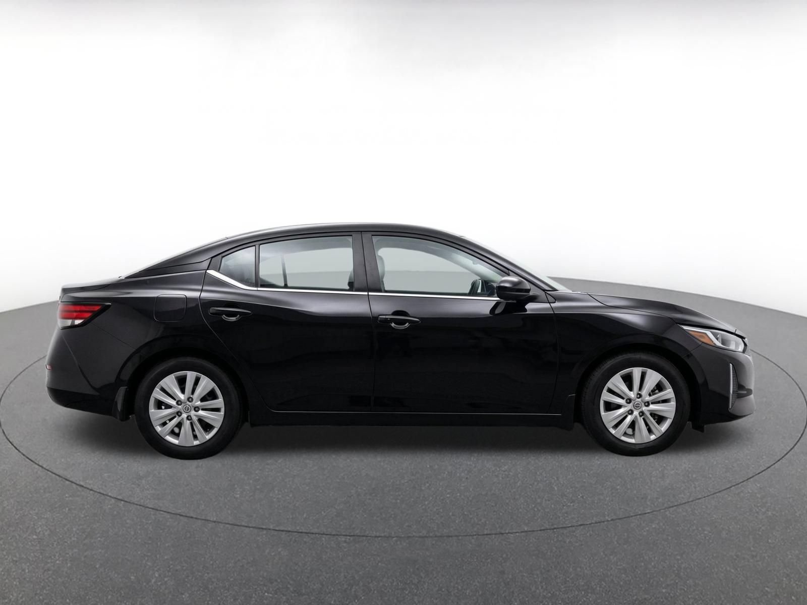 Used 2025 Nissan Sentra S FWD image 9