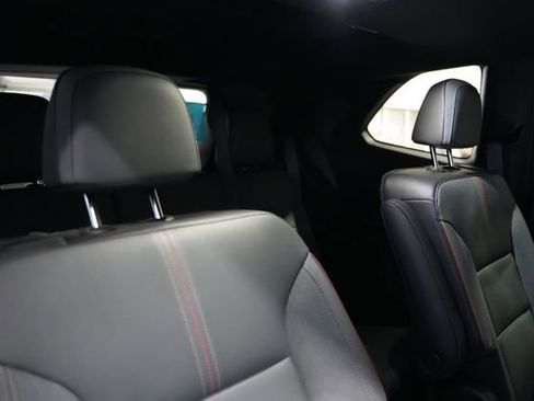 Used 2024 GMC Acadia AT4 image 20