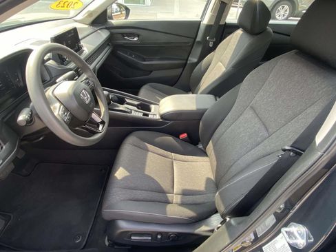 Used 2023 Honda Accord EX image 13