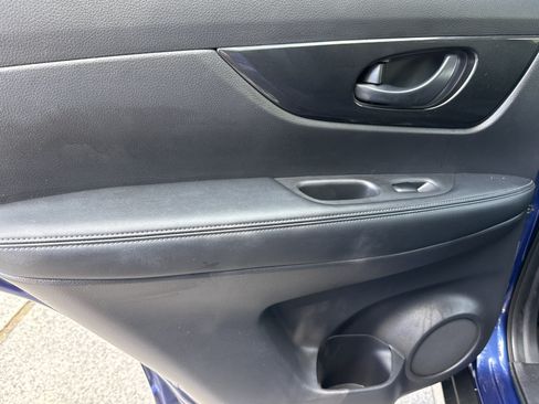 Used 2020 Nissan Rogue S AWD/4WD image 21
