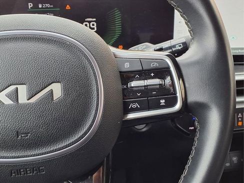 Used 2024 Kia Sorento S image 18