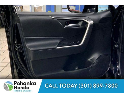 Used 2025 Toyota RAV4 XLE image 25