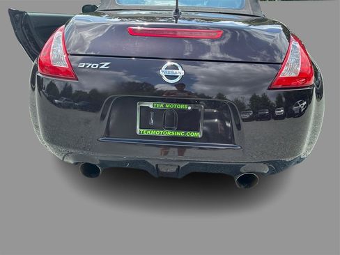 Used 2010 Nissan 370Z Roadster RWD image 24