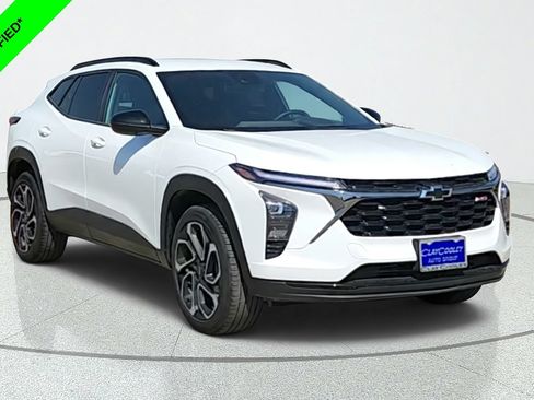 Certified 2025 Chevrolet Trax RS w/ Driver Confidence Package FWD image 1