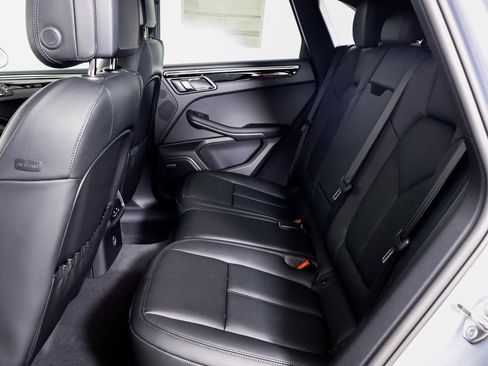 New 2026 Porsche Macan image 9