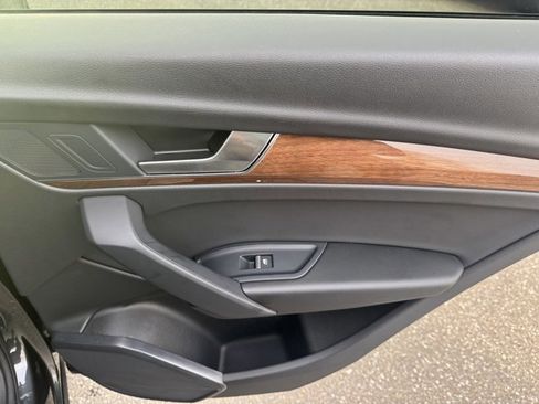 Used 2024 Audi Q5 2.0T Prestige image 31