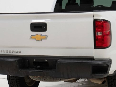 Used 2018 Chevrolet Silverado 1500 W/T RWD image 17
