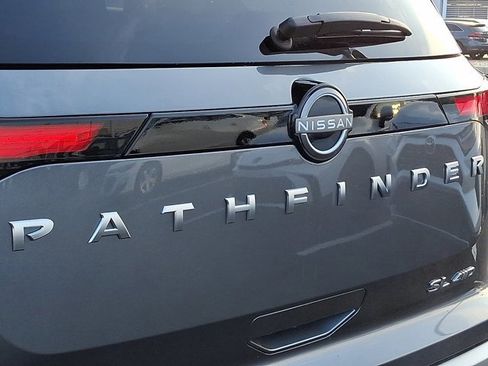 Used 2025 Nissan Pathfinder SL image 30