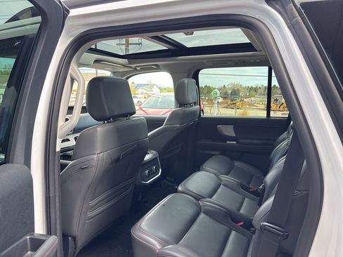 Used 2025 Ford Expedition Active image 8