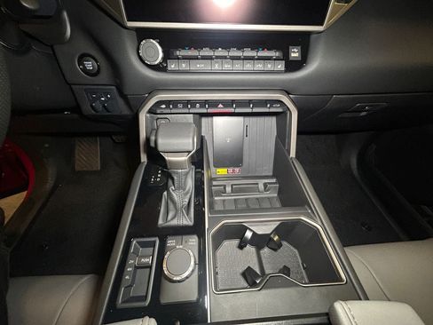 New 2026 Toyota Tundra Limited AWD/4WD image 11