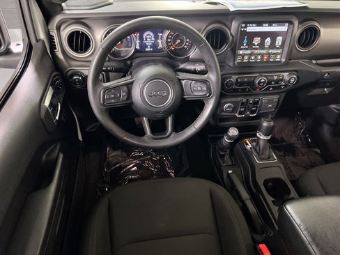 Used 2023 Jeep Gladiator Sport AWD/4WD image 22