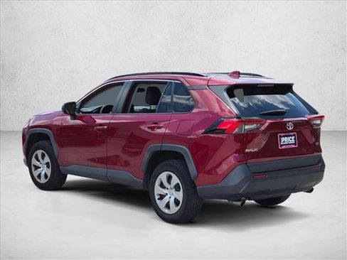 Used 2021 Toyota RAV4 LE FWD image 7