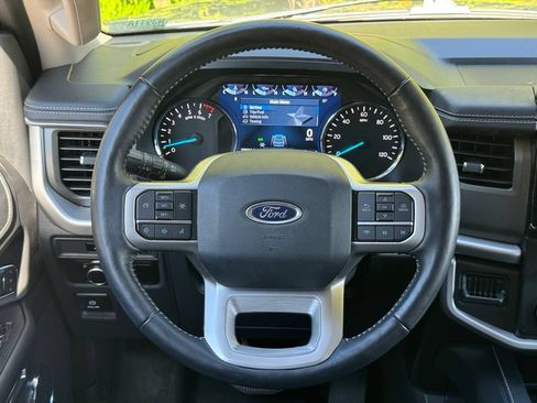 Used 2022 Ford Expedition XLT AWD/4WD image 24