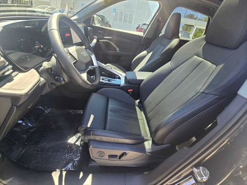 Used 2025 Audi Q5 Premium Plus w/ Premium Plus AWD/4WD image 24