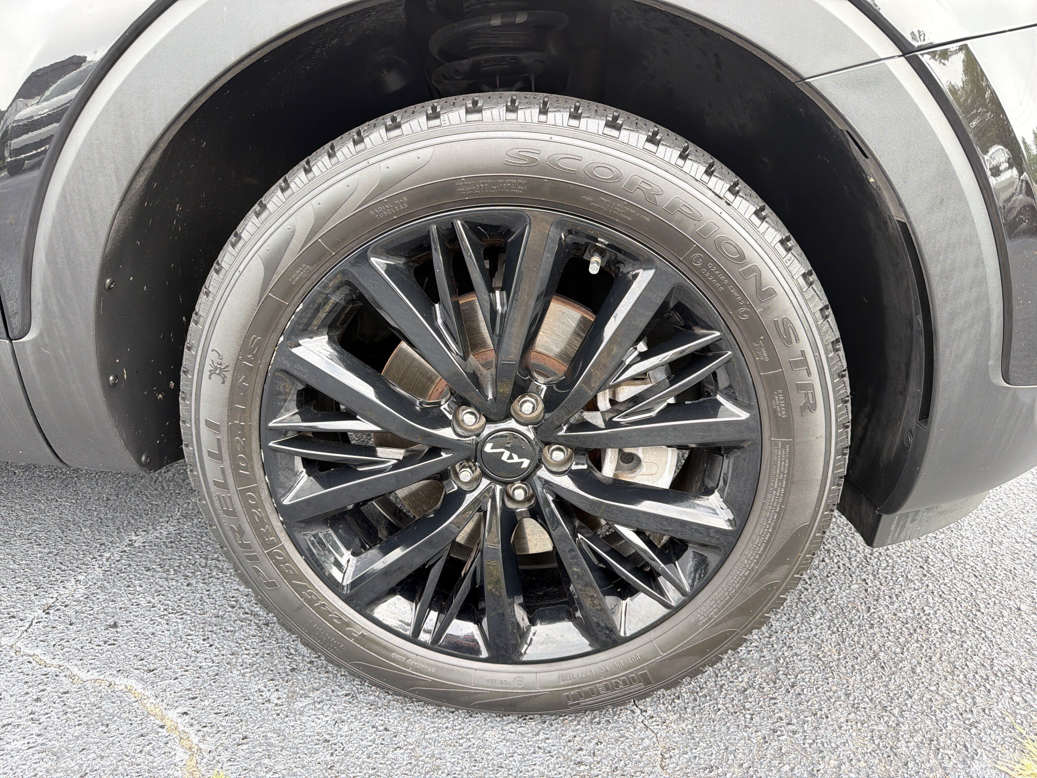 Used 2022 Kia Telluride SX w/ Towing Package FWD image 30