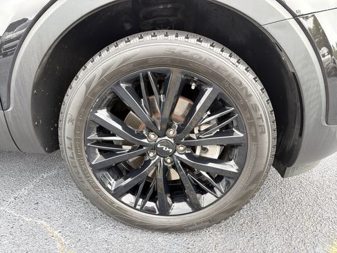 Used 2022 Kia Telluride SX w/ Towing Package FWD image 30