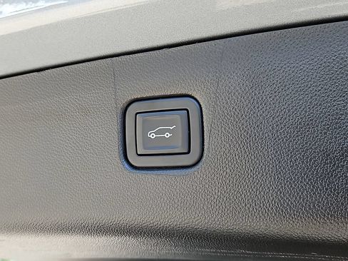 Certified 2023 Chevrolet Blazer LT w/ Convenience Package AWD/4WD image 29