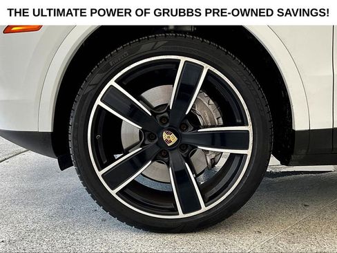 Used 2023 Porsche Cayenne AWD/4WD image 11