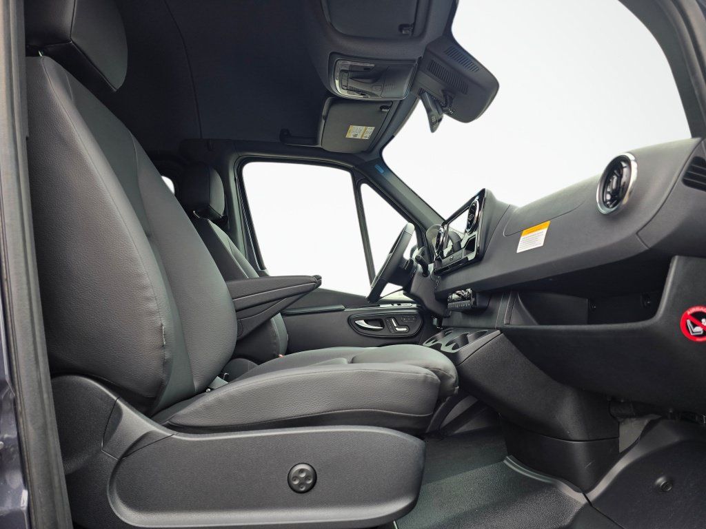 New 2026 Mercedes-Benz Sprinter 2500 image 25