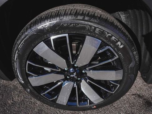 New 2026 Mitsubishi Outlander SE image 8