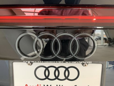 New 2026 Audi SQ8 Premium Plus image 22