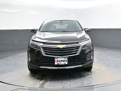Used 2023 Chevrolet Equinox LT image 2