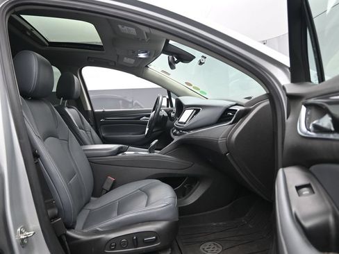 Used 2021 Buick Enclave Premium w/ Sun and Sites Package AWD/4WD image 25