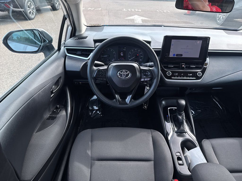 Used 2024 Toyota Corolla LE FWD image 11