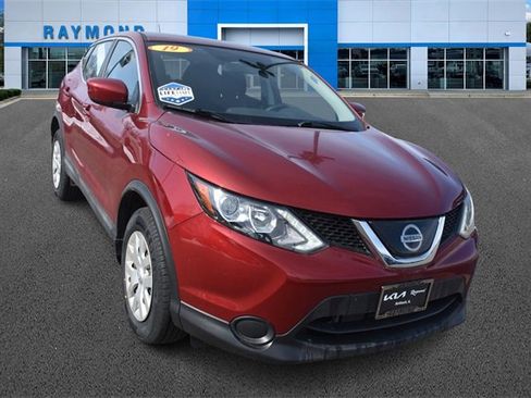 Used 2019 Nissan Rogue Sport S image 9