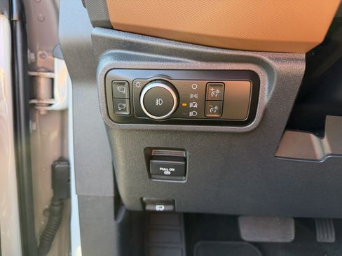 Used 2024 Ford Bronco Outer Banks AWD/4WD image 25