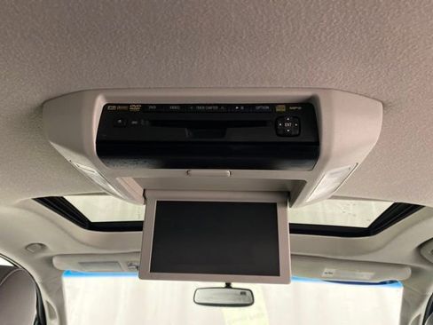 Used 2011 Toyota Sequoia Platinum image 37