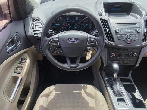 Used 2017 Ford Escape SE FWD image 13